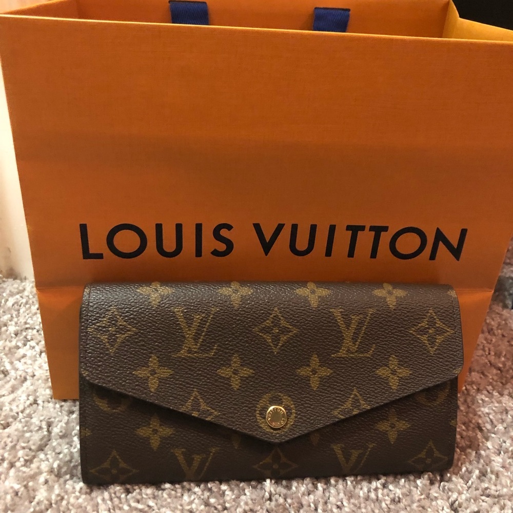 Louis Vuitton Sarah wallet